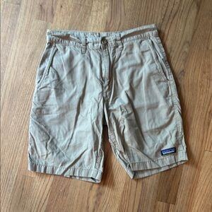 Patagonia Tan Cargo Shorts with Relaxed Fit- waist 28 / inseam 8 inches